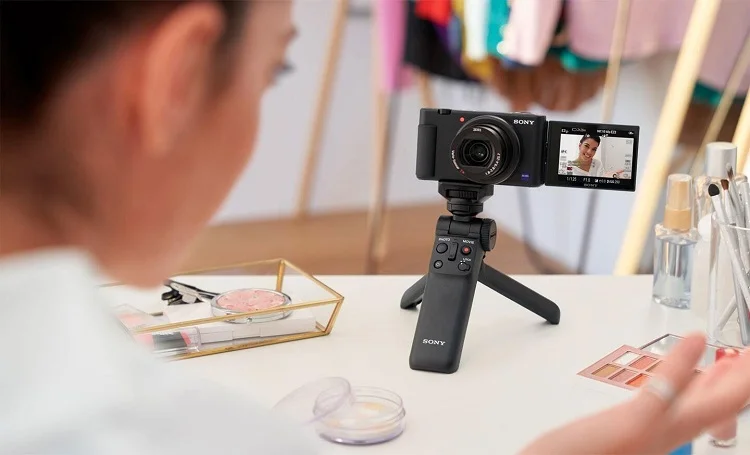 The best vlogging cameras for 2018